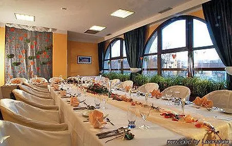 Hotel Na Zamecku Praga 4*,