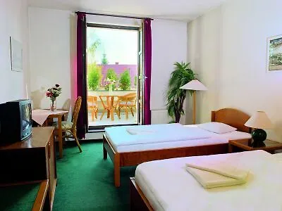 Hotel Na Zamecku Praga